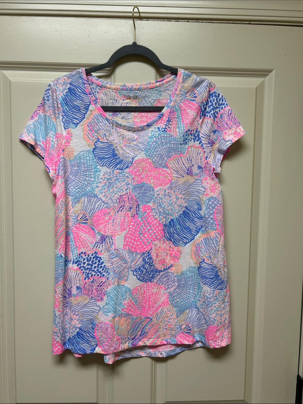 Lilly Pulitzer Women’s Short Sleeve Scoop Neck Top - Pink & Blue Floral Print